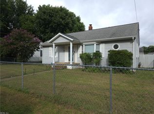35 Laurel Dr, Hampton, VA 23669