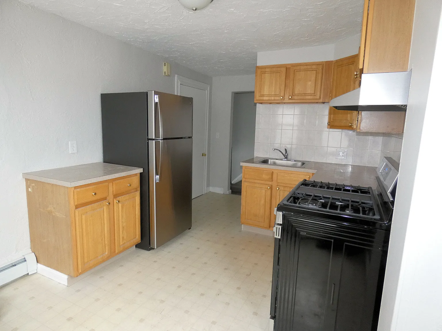 2 bed, 800 sqft, $2,450 — Photo 3