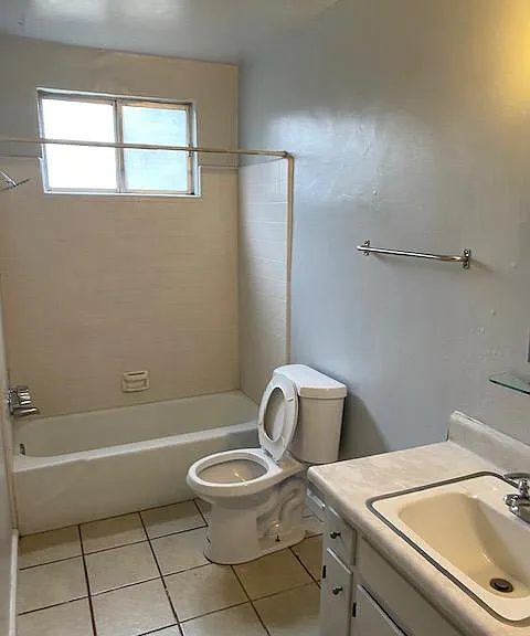 787 Gardenia Ave #3 — Photo 9