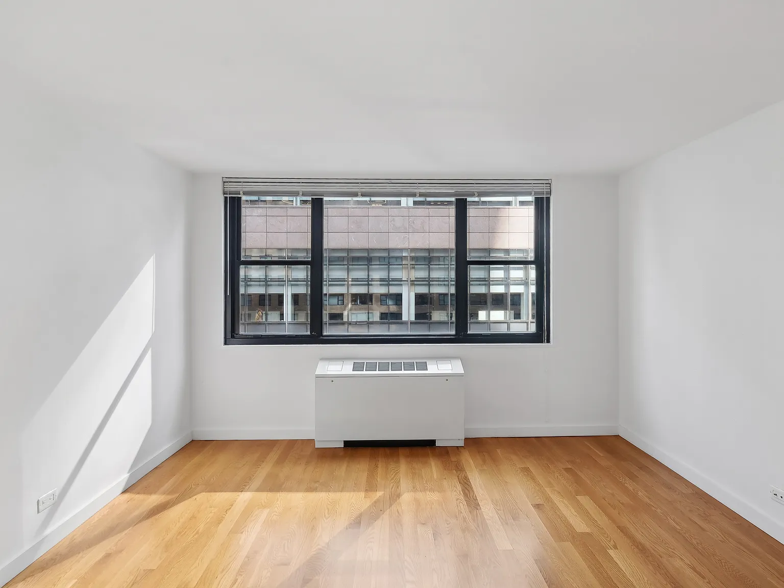 330 West 58th Street — Photo 3
