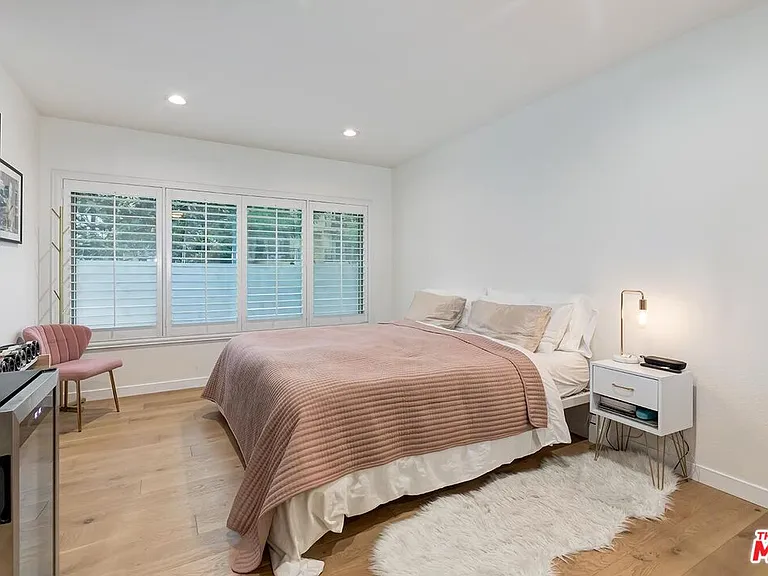 141 S Clark Dr #208 — Photo 9