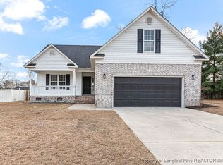 136 Mosswood Dr, Raeford, NC 28376