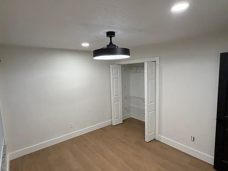 10769 Oak Glen Cir — Photo 17