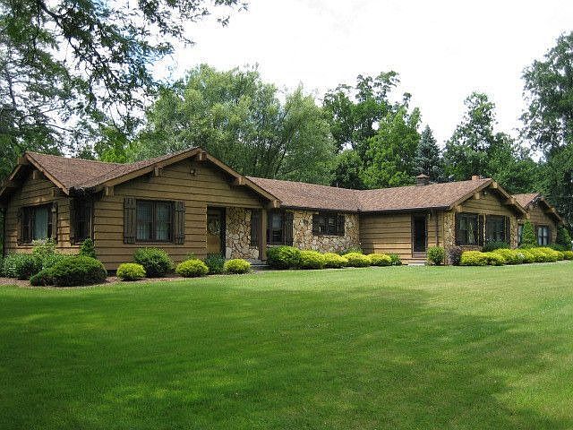 partial side view (beautiful stone facing)