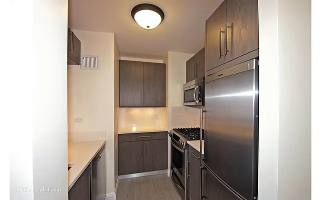 Rented by Douglas Elliman | media 15