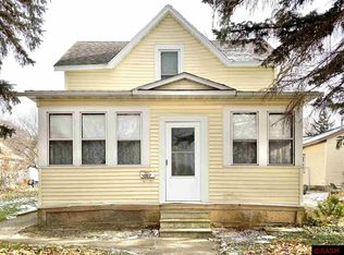 1107 N 4th St, Mankato, MN 56001