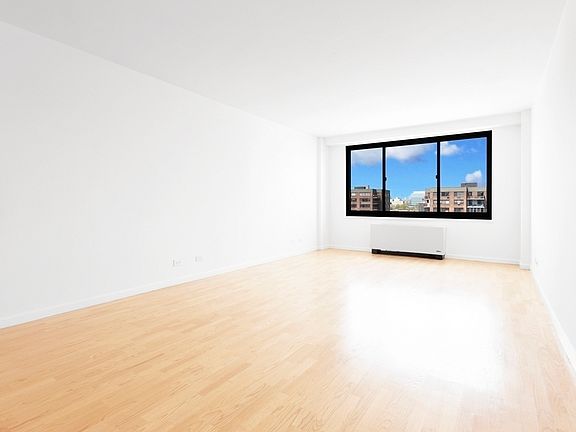 3rd image of 10 W 135th St APT 16T