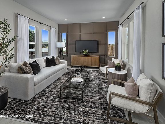 3rd image of 18062 Calabazas Ln