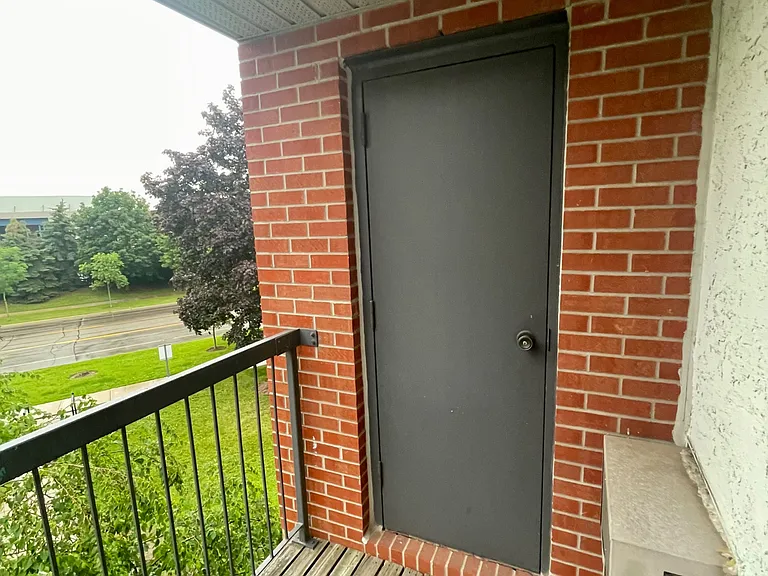 1450 Glen Abbey Gate #533 — Photo 17