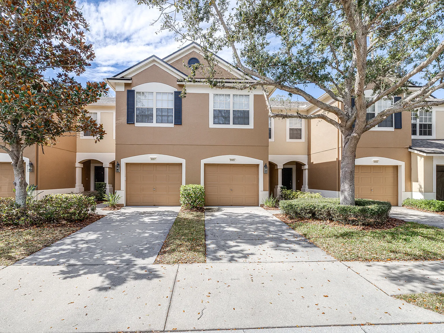 3 bed, 2.5 bath, 1644 sqft, $2,150 — Photo 2
