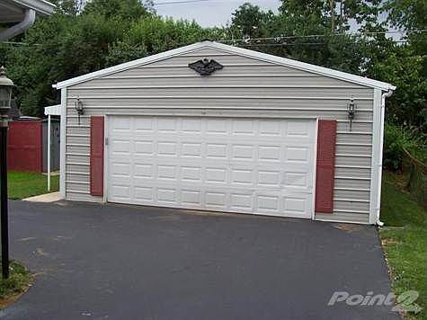 Detached 2 Car Garage