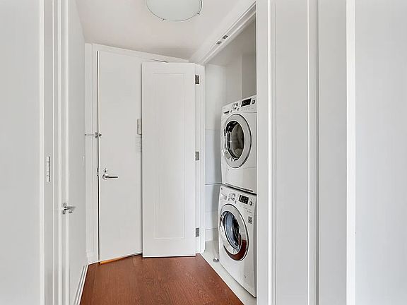 5th image of 200 E 94th St APT 1714