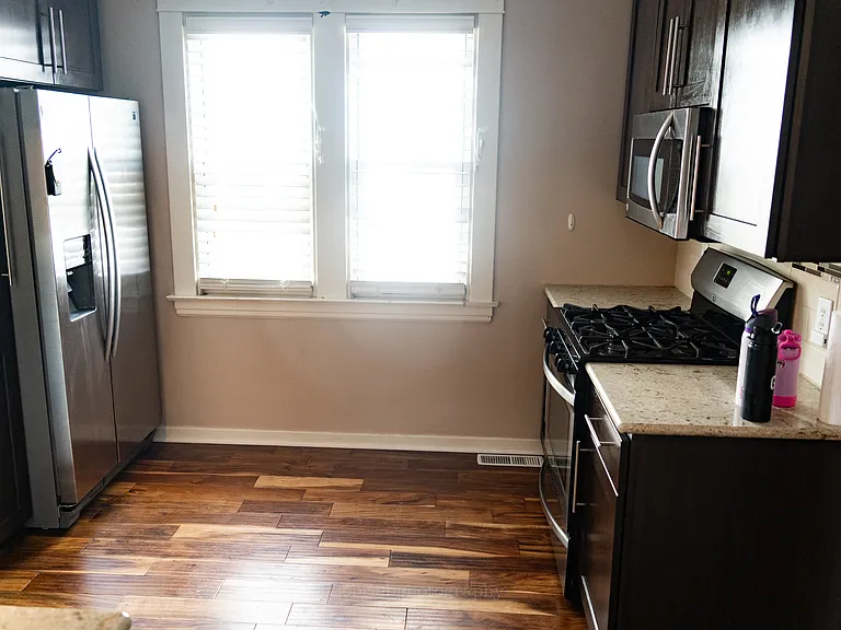 321 Ann St NE — Photo 10