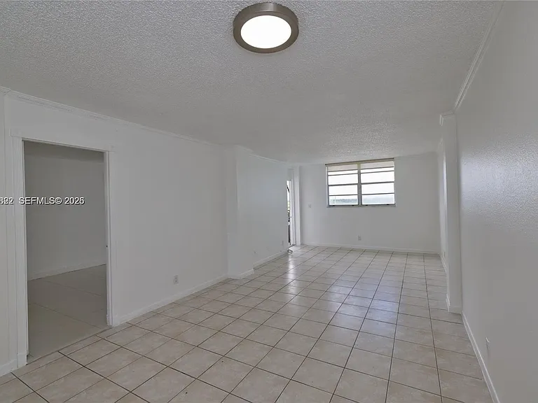 2903 N Miami Beach Blvd #806 — Photo 14