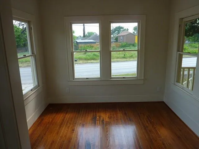 4105 McKinney St #B — Photo 11