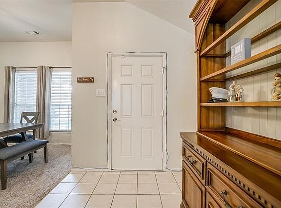 5th image of 5913 Westgate Dr