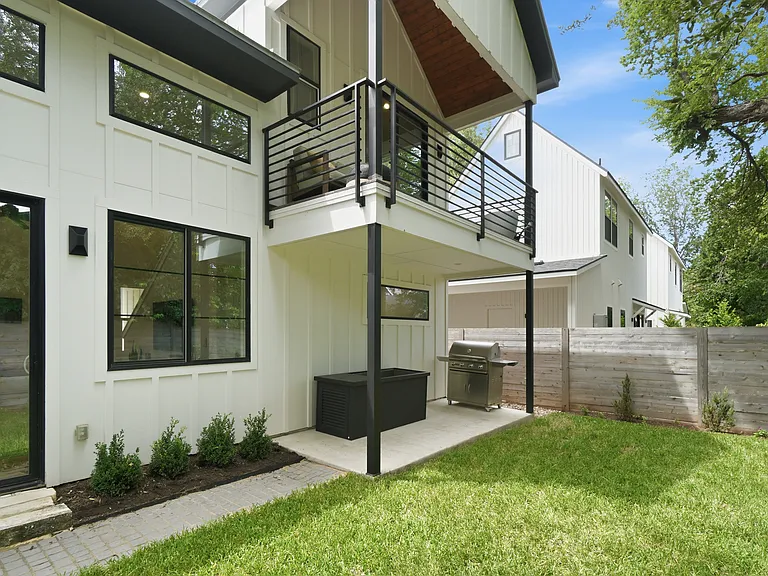 2711 Stacy Ln #B — Photo 17