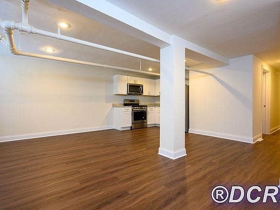3rd image of 5629 N Wayne Ave #G