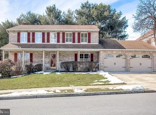 32 Paddock Ln, Camp Hill, PA 17011