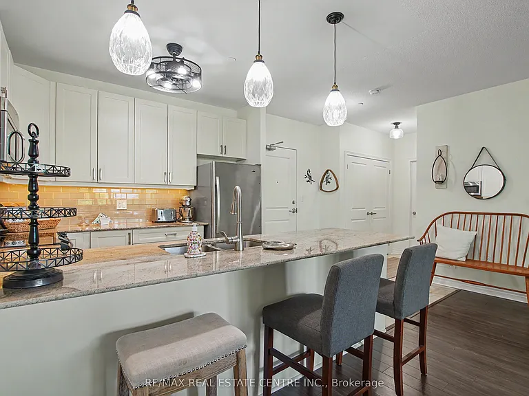 33 Whitmer St #418 — Photo 9