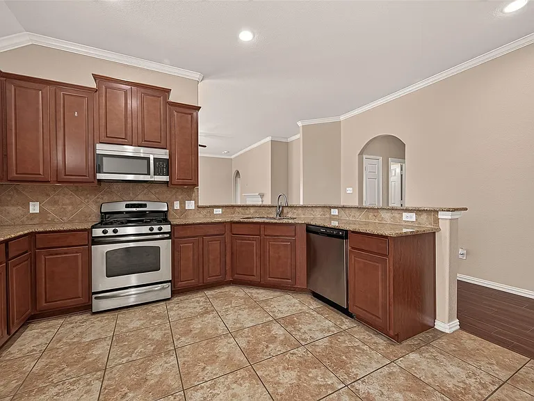 12107 Redbud Brook Trl — Photo 14