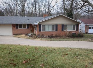 9425 Sherborn Dr, Cincinnati, OH 45231