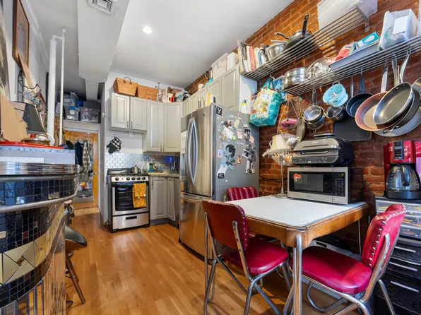 199 Java Street image 4 of 12