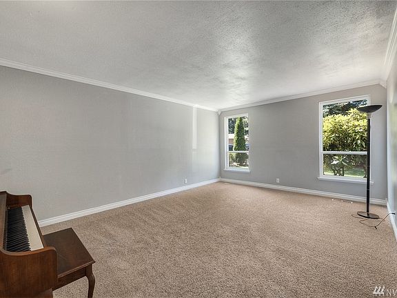 3rd image of 11120 140th Street Ct E