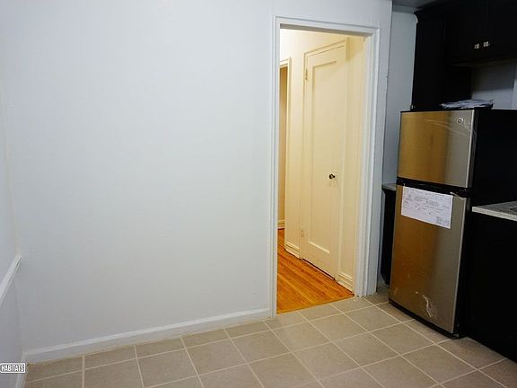 4th image of 8615 Elmhurst Ave APT 1C