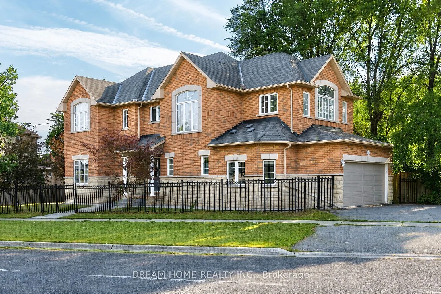 6 bed, $4,000 — Photo 1