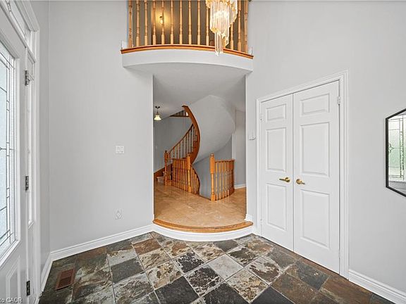 3rd image of 3723 Trelawny Cir