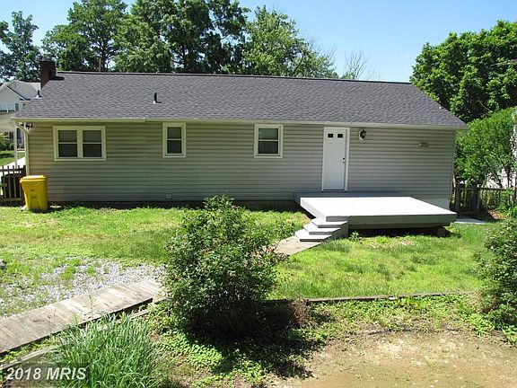 Exterior (Rear)