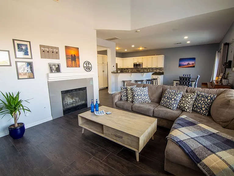 13411 Hawthorn Ave — Photo 12