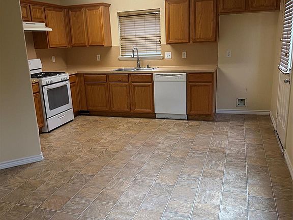 4th image of 3031 Peerless Pass Ct