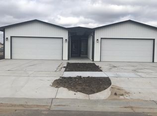 2134 S Thatcher Ct, Wichita, KS 67207