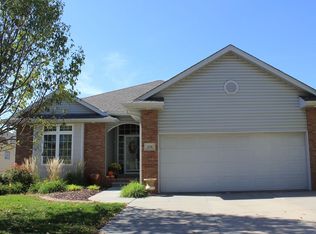 1226 S 176th Avenue Cir, Omaha, NE 68130