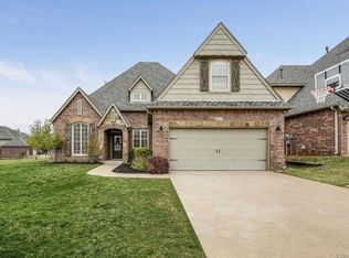 4214 W Roanoke Pl, Broken Arrow, OK 74011