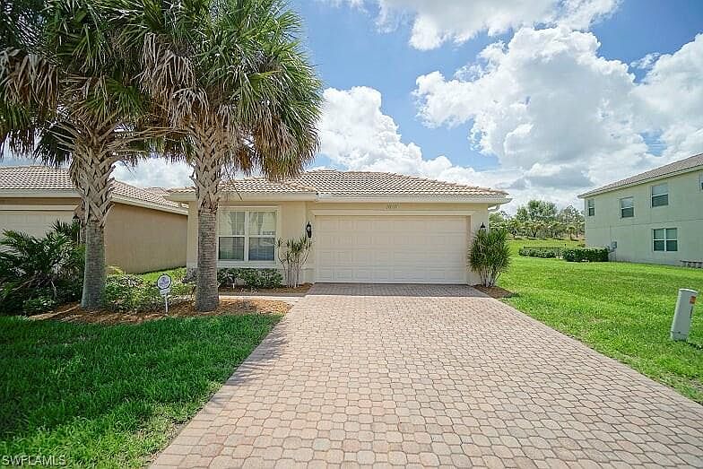 1st image of 10511 Carolina Willow Dr