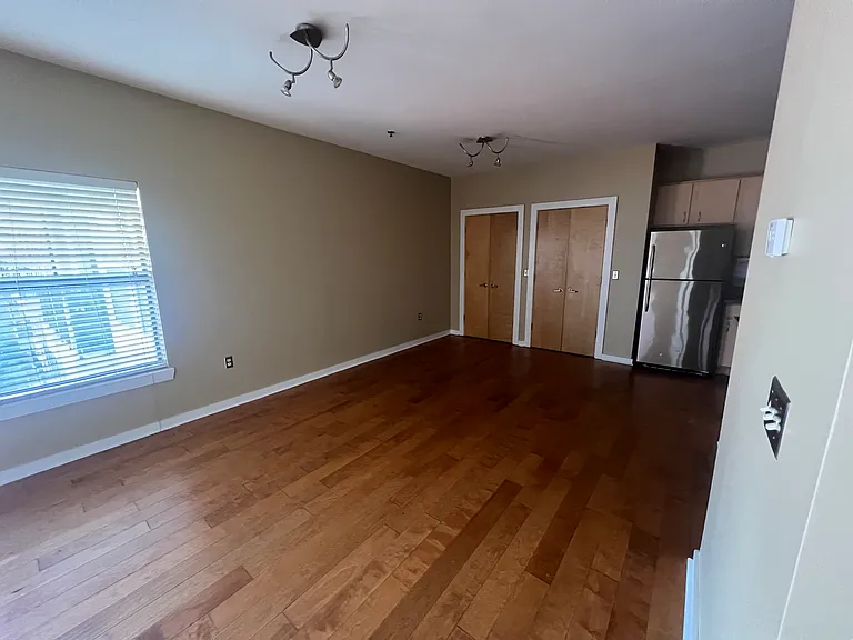 1803 Broadway #403 — Photo 3