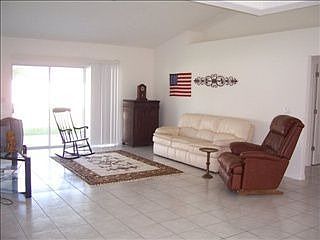 4th image of 10 Farmdale Ln