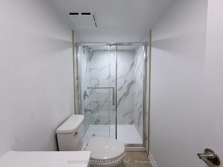 69 Edgar Ave #BASEMENT — Photo 17