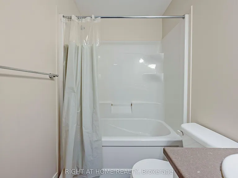 1960 Dalmagarry Rd #34 — Photo 30