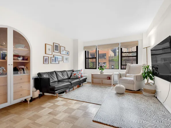 345 East 52nd Street image 1 of 5