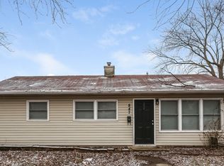 847 Taylor Ave, Aurora, IL 60506