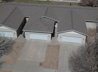 811 W 17th St, Kearney, NE 68845