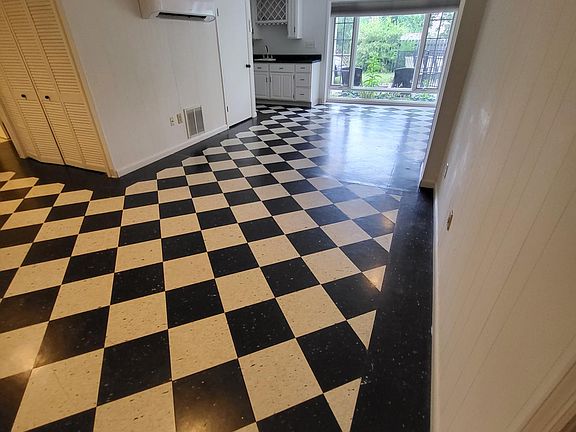 4th image of 3102 Overlook Dr