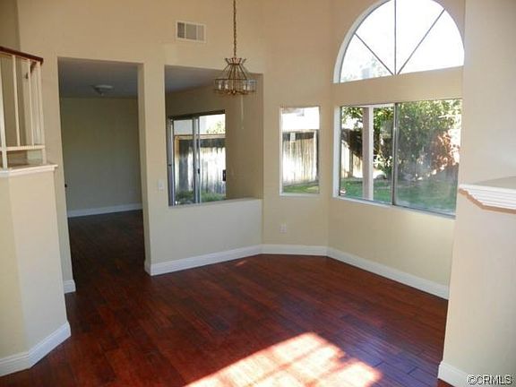 5th image of 182 N Plymouth Way