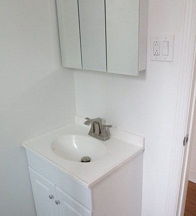 5th image of 4582 Manhattan College Pkwy APT 4D