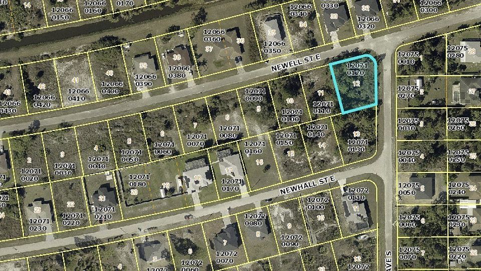 2nd image of 752 Newell St E