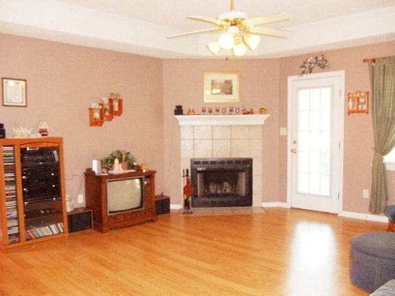 3rd image of 4283 Shadowwood Dr